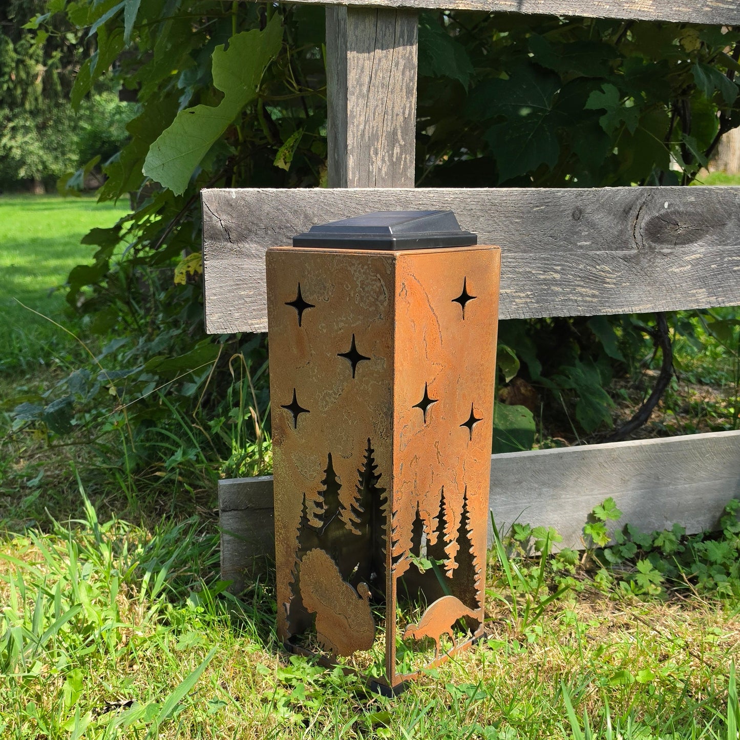 16in Rustic metal turkey themed solar pillar front facing outdoors