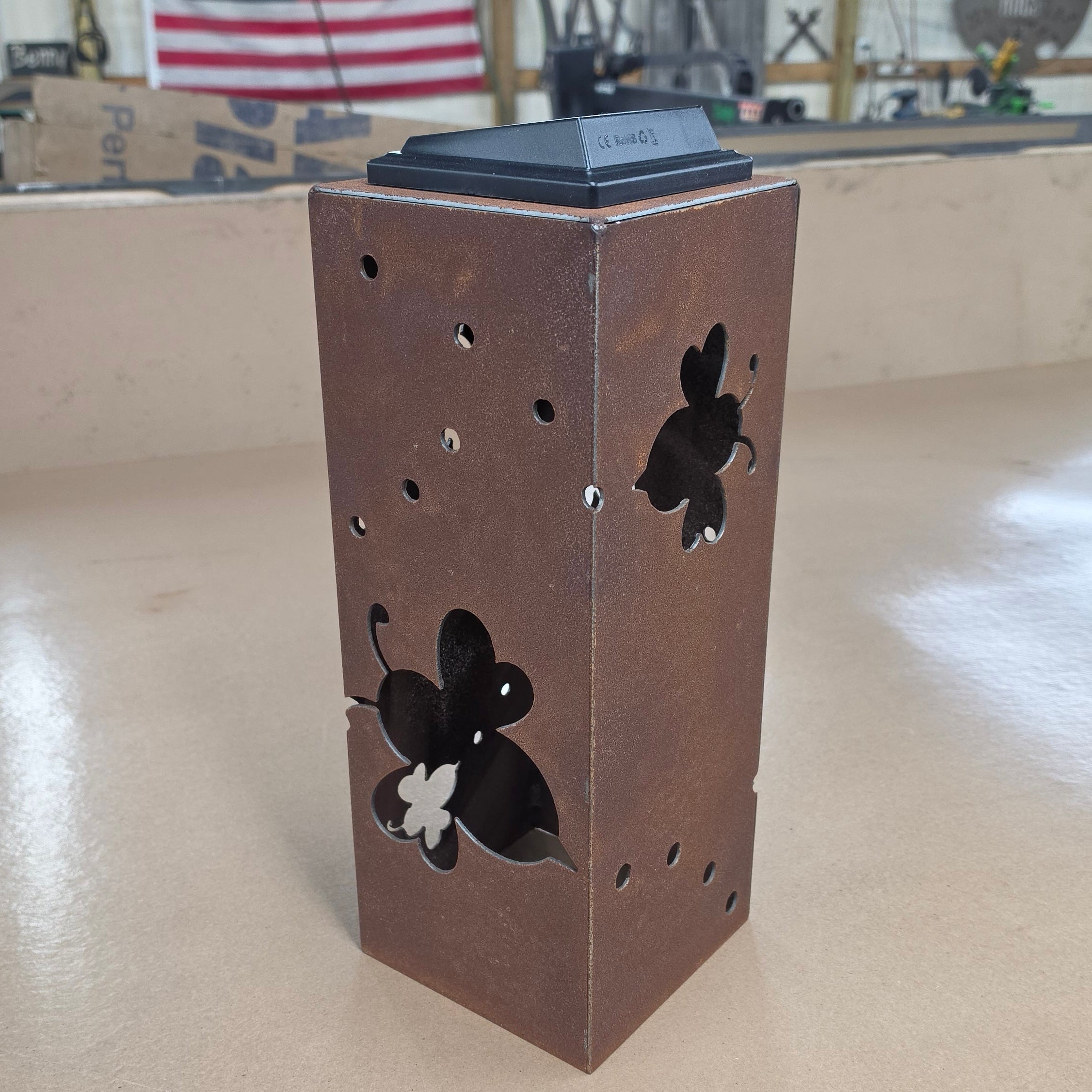Bee Solar Pillar