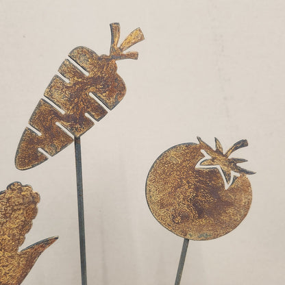 carrot and tomato rustic garden stake