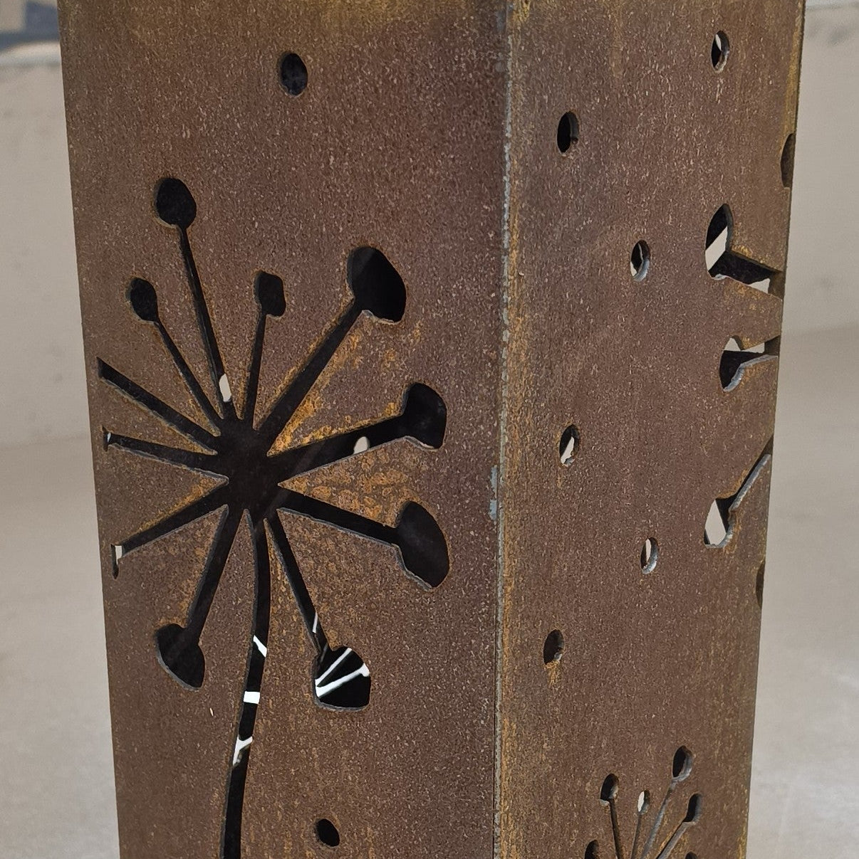 Dandelion Solar Pillar