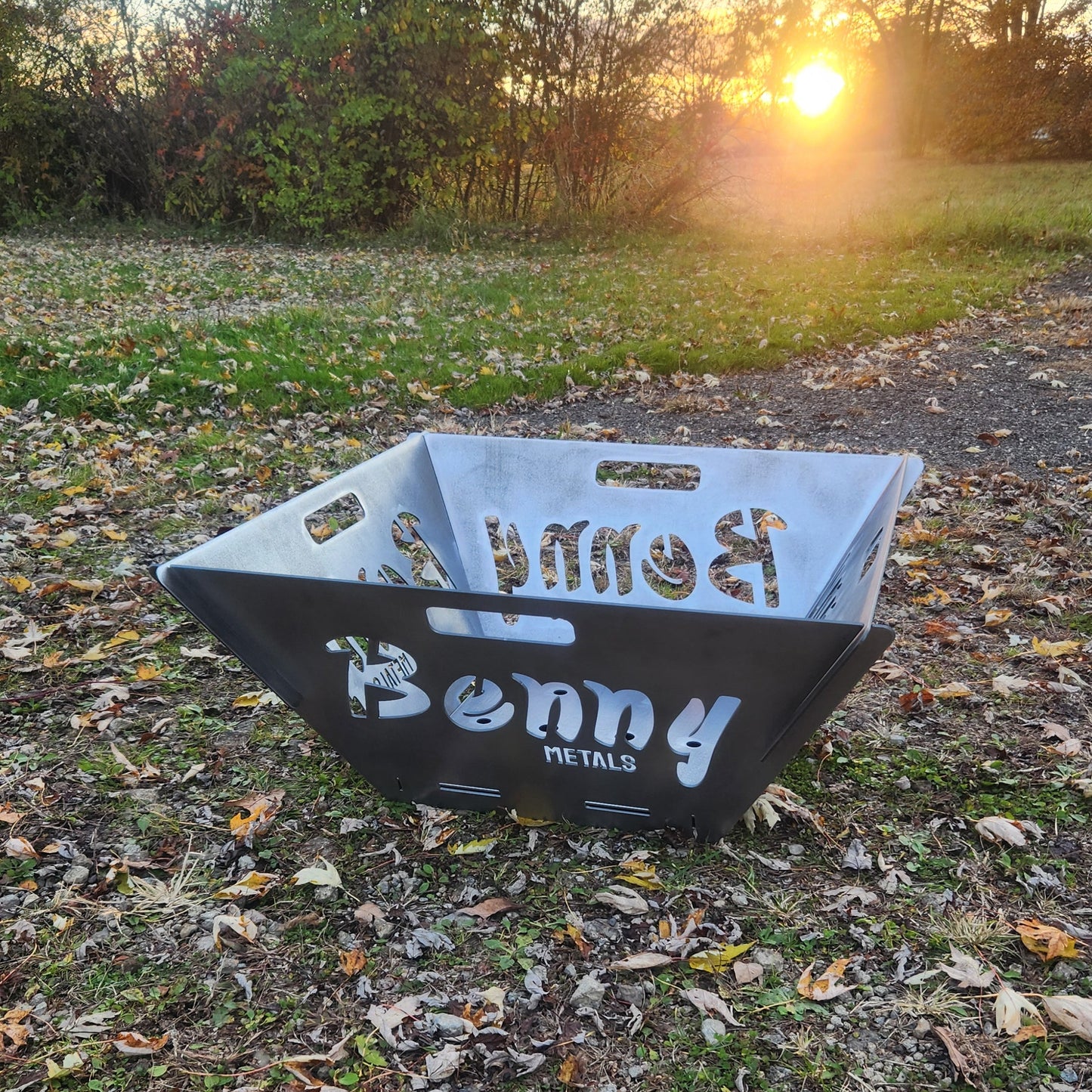 Collapsable custom name flat pack fire pit 