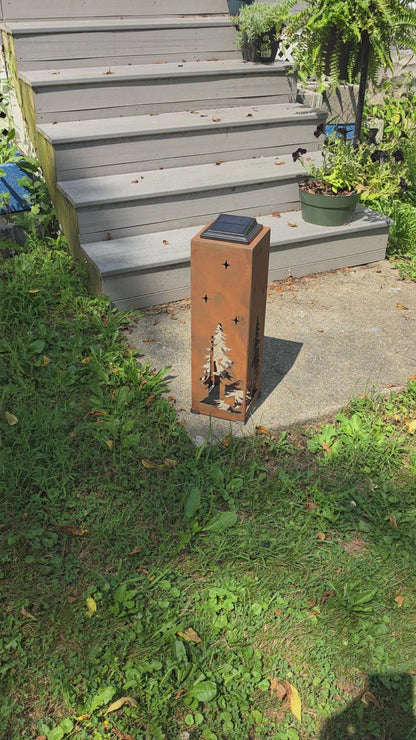 Video of the rustic metal bear solar pillar