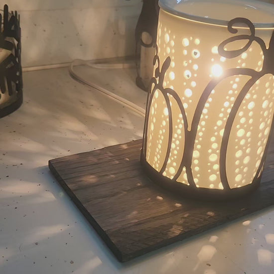 Video of pumpkin candle wrap on a wax warmer