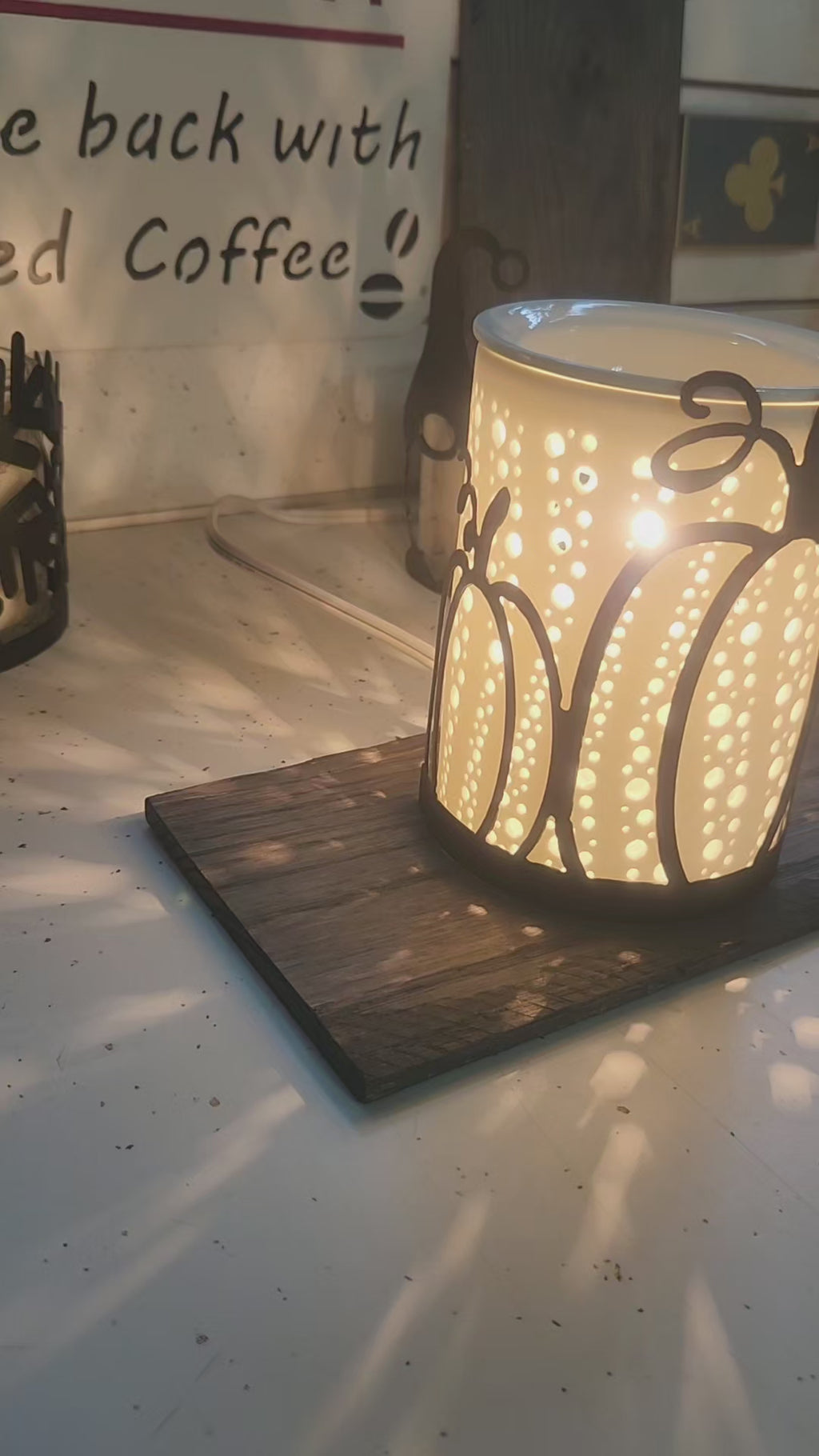 Video of pumpkin candle wrap on a wax warmer