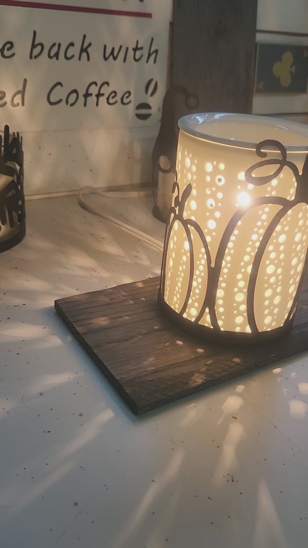 Video of pumpkin candle wrap on a wax warmer